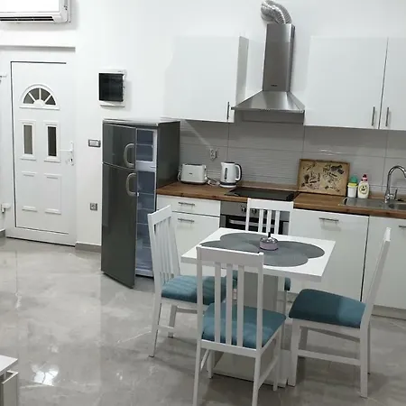 Korina Guest house *