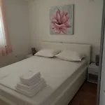 Korina 4* ماندري