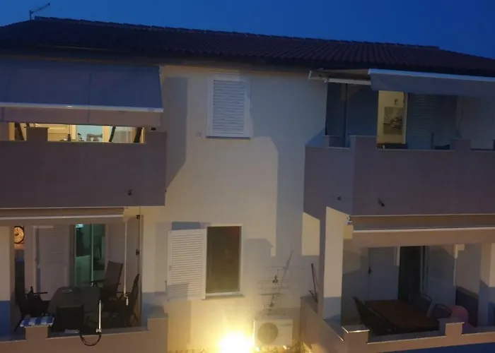 Korina Pensionat Mandre